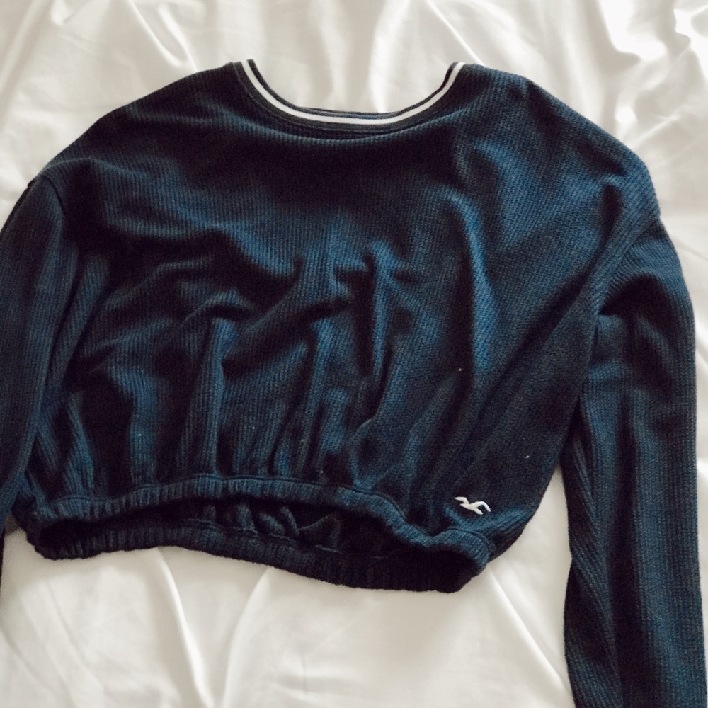 Hollister Navy Long-Sleeved Crop Top